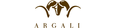 Logo Argali z trzema stylizowanymi głowami koziorożców nad napisem ARGALI